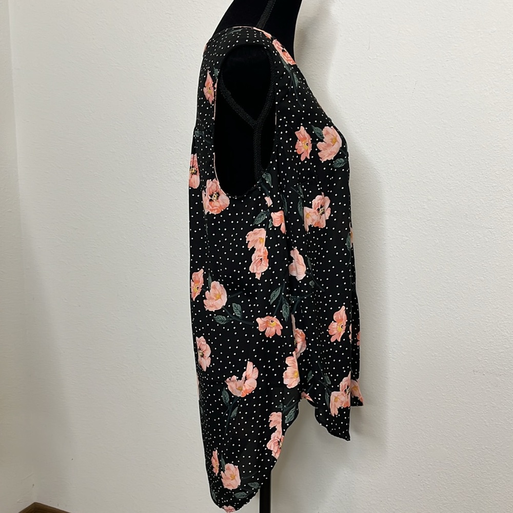 Torrid Harper size 1 sleeveless semi-sheer button-up floral blouse - Picture 4 of 11